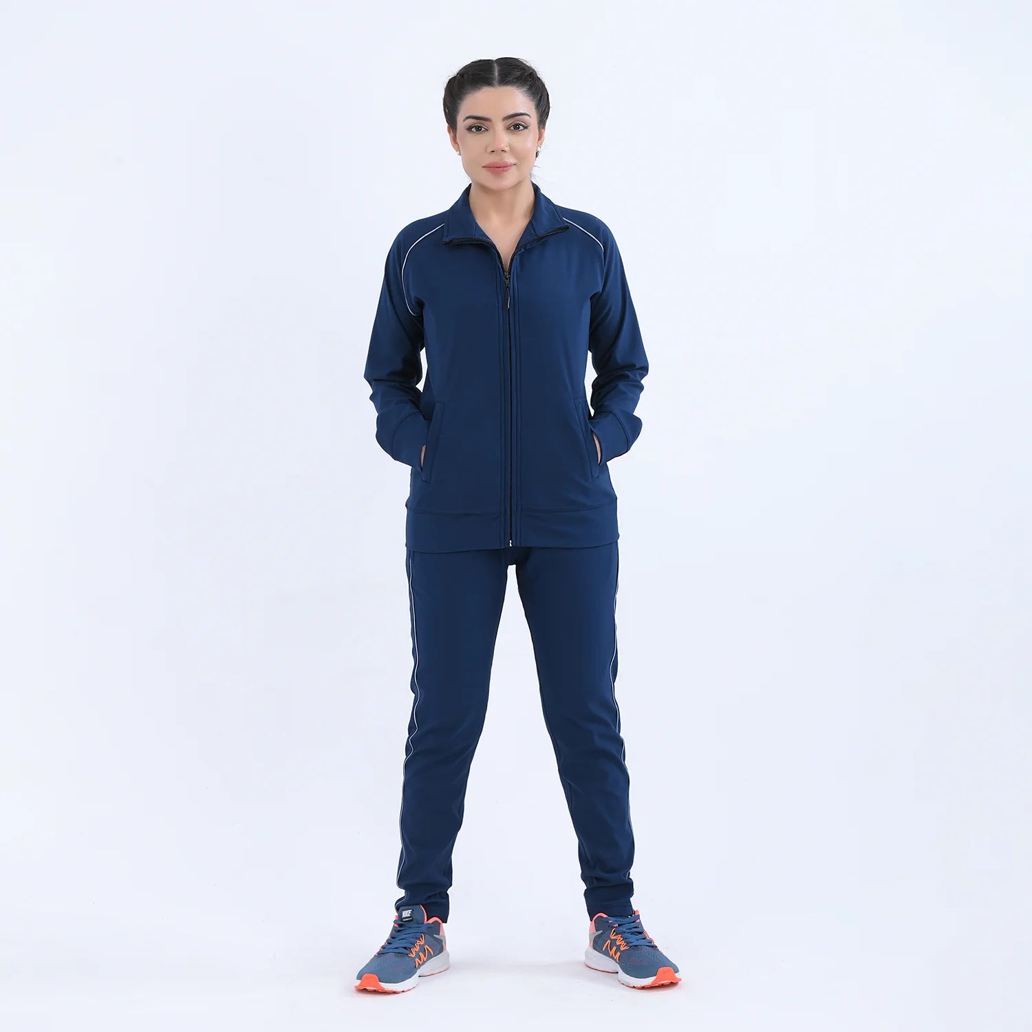nike female tracksuit