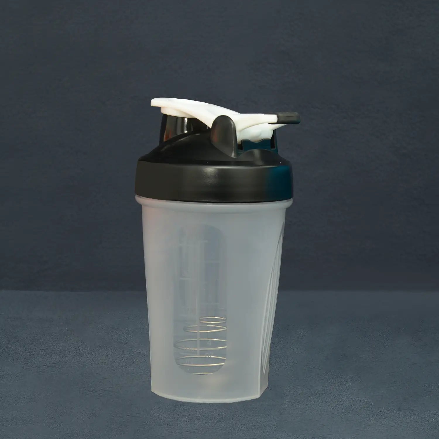 shake shaker bottle