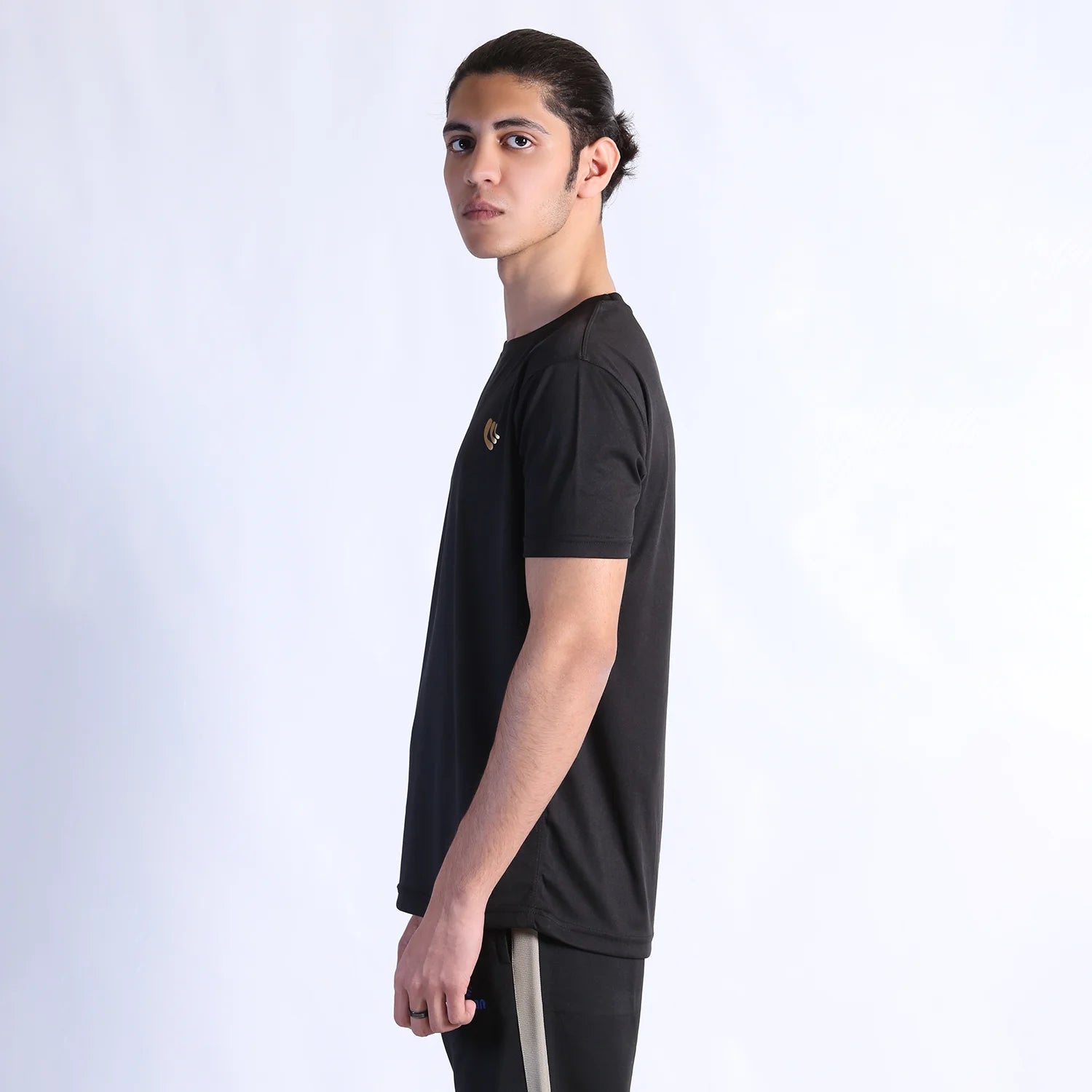 AUSMAN AllSport Active T-Shirt in Black for men, breathable sports shirt 